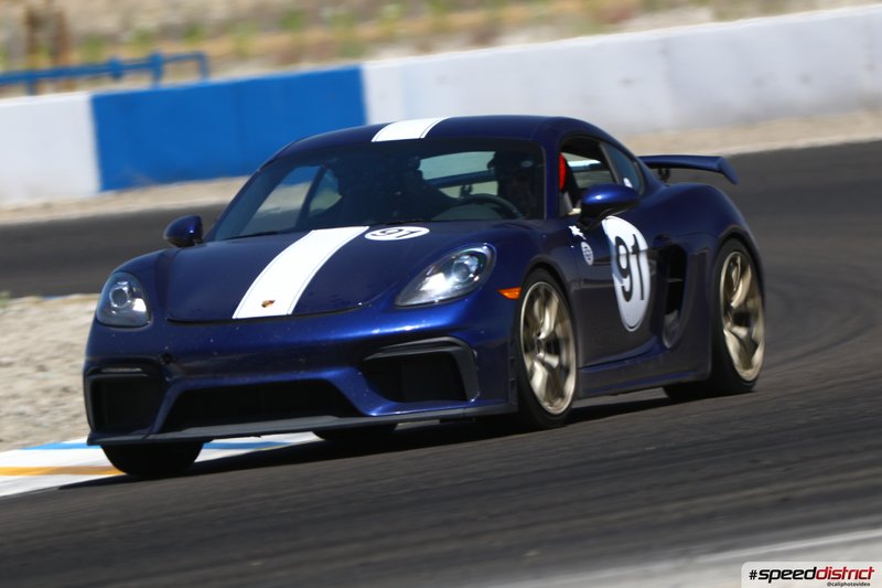 Porsche Cayman GT4