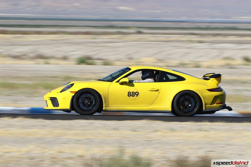 Porsche 911 GT3 yellow