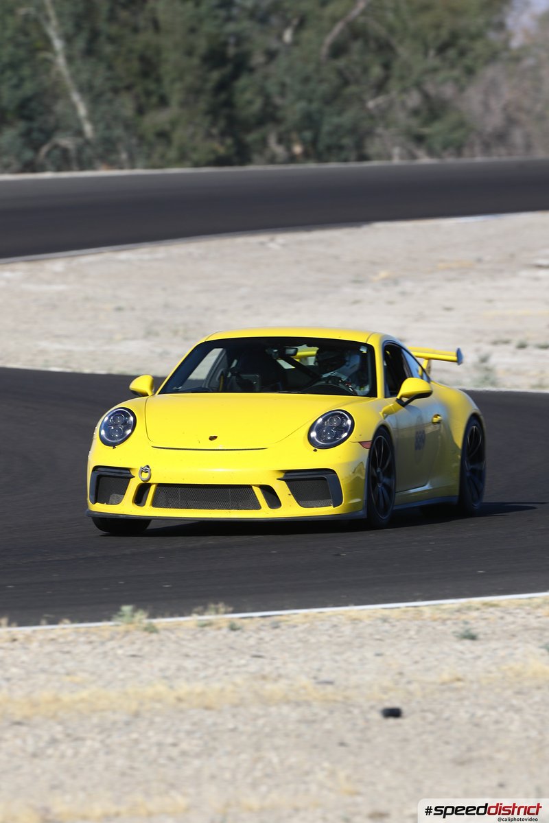 Porsche 911 GT3 yellow