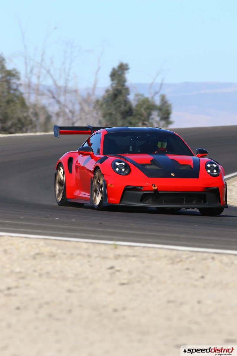 Porsche 911 GT3 RS red