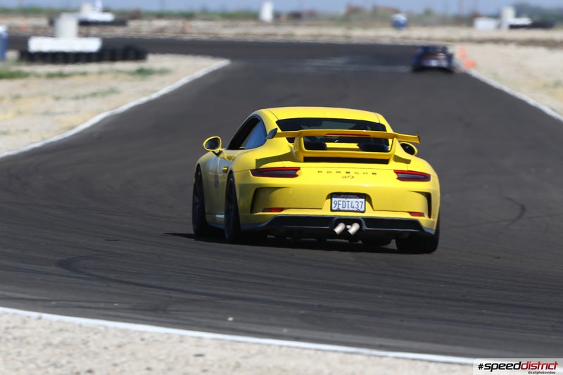 Porsche 911 GT3 yellow