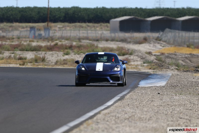 Porsche Cayman GT4 blue