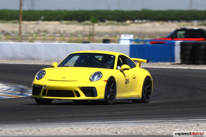 Porsche 911 GT3 yellow