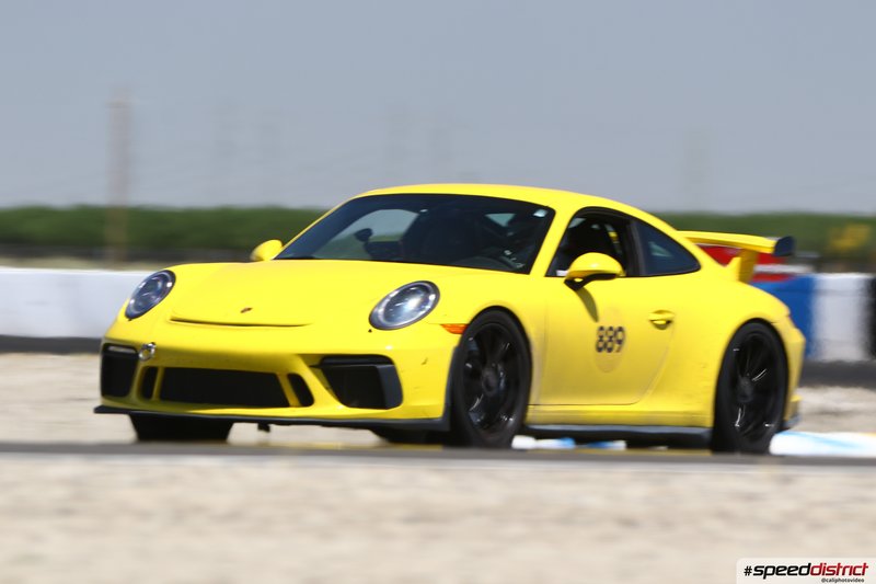 Porsche 911 GT3 yellow