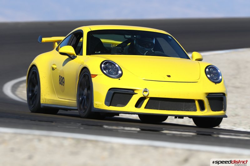 Porsche 911 GT3 RS yellow
