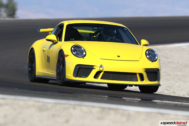Porsche 911 GT3 RS yellow