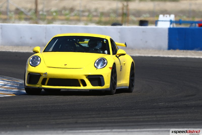 Porsche 911 GT3 yellow