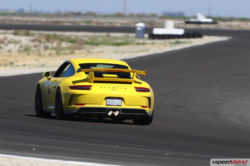 Porsche 911 GT3 yellow