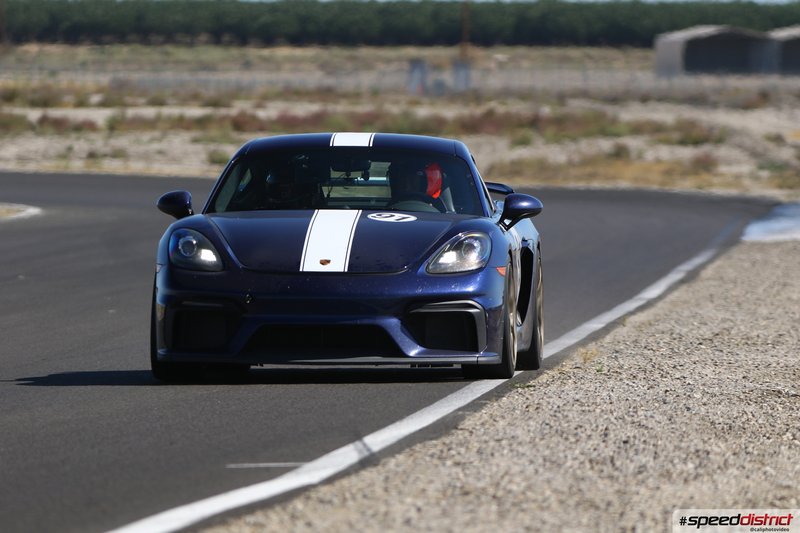 Porsche Cayman GT4 blue