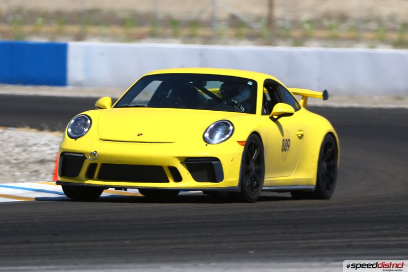 Porsche 911 GT3 RS yellow