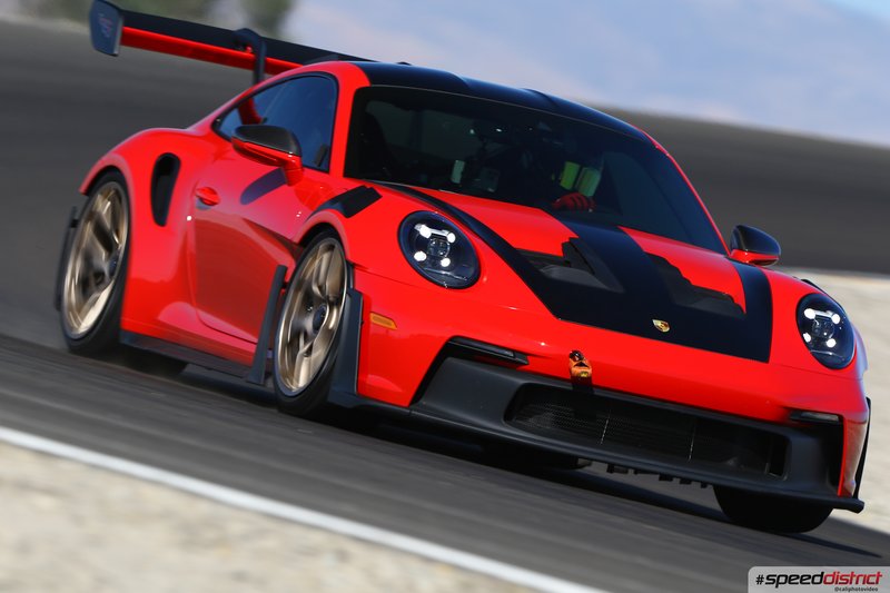 Porsche 911 GT3 RS red