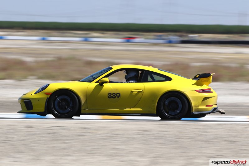 Porsche 911 GT3 RS yellow