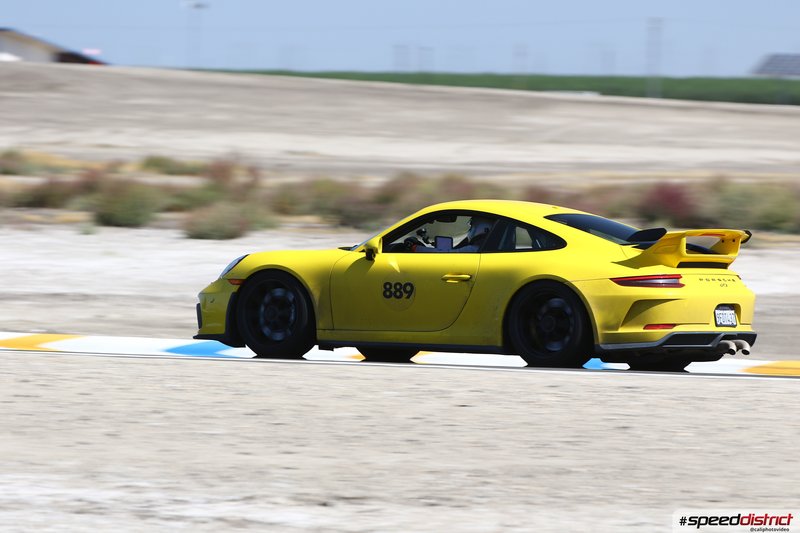 Porsche 911 GT3 yellow