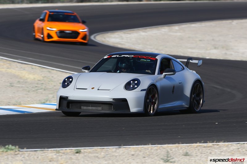 Porsche 911 GT3 RS white