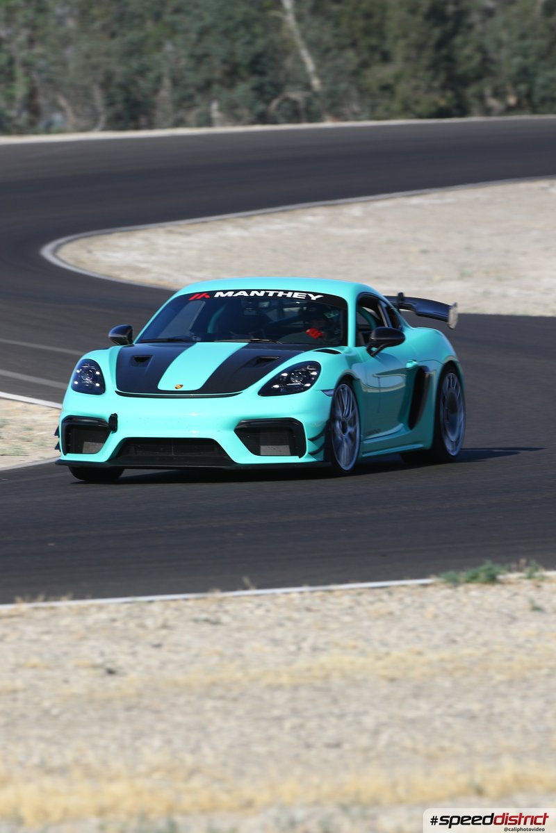 Porsche Cayman GT4