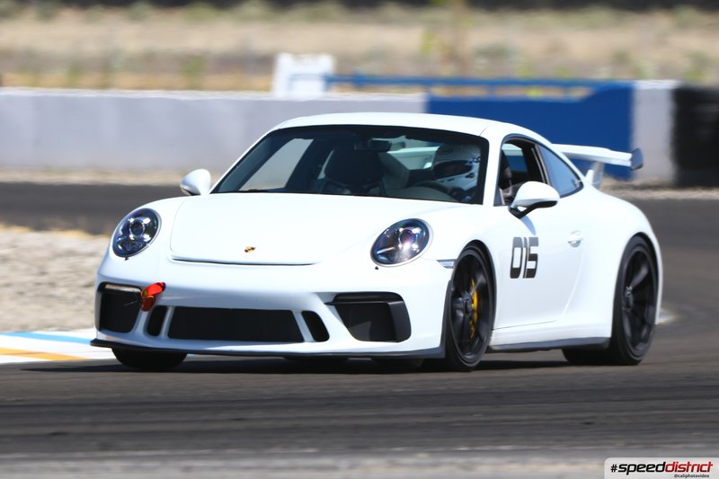 Porsche 911 GT3 RS white