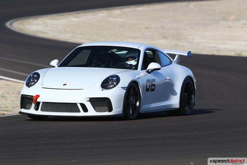 Porsche 911 GT3 RS white
