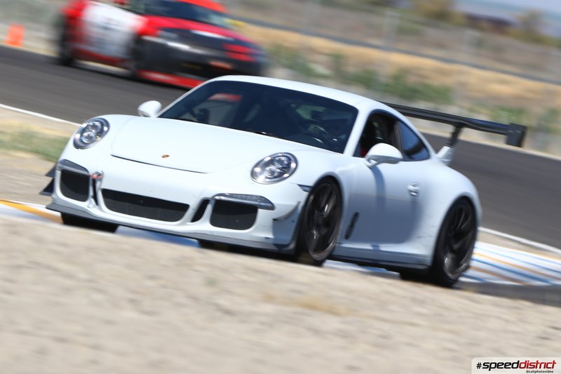 Porsche 911 GT3 RS white