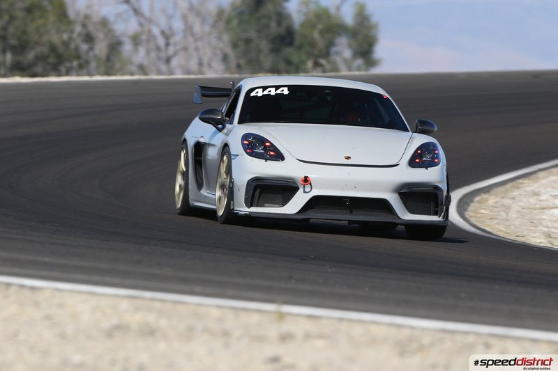 Porsche Cayman GT4 RS