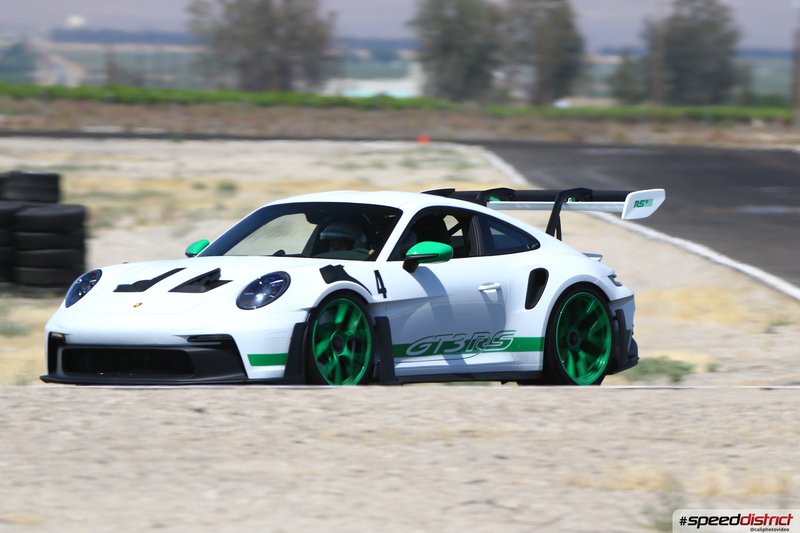 Porsche 911 GT3 RS white