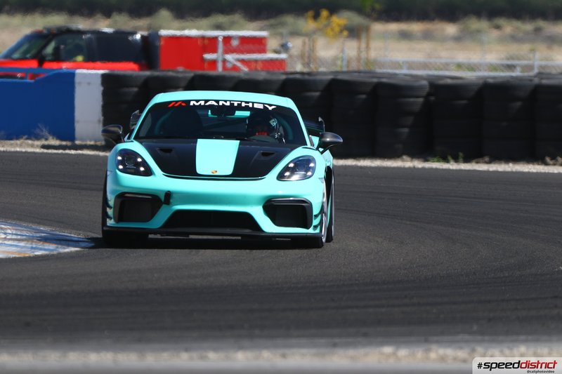 Porsche Cayman GT4 RS