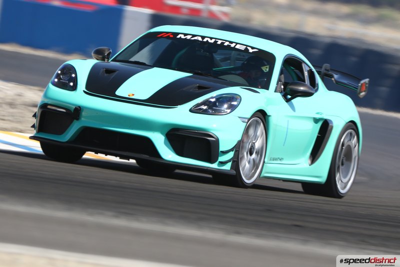 Porsche Cayman GT4 RS