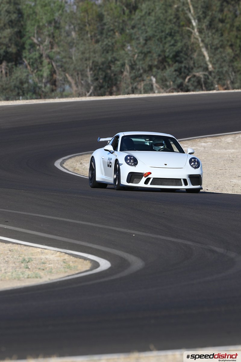 Porsche 911 GT3 RS white