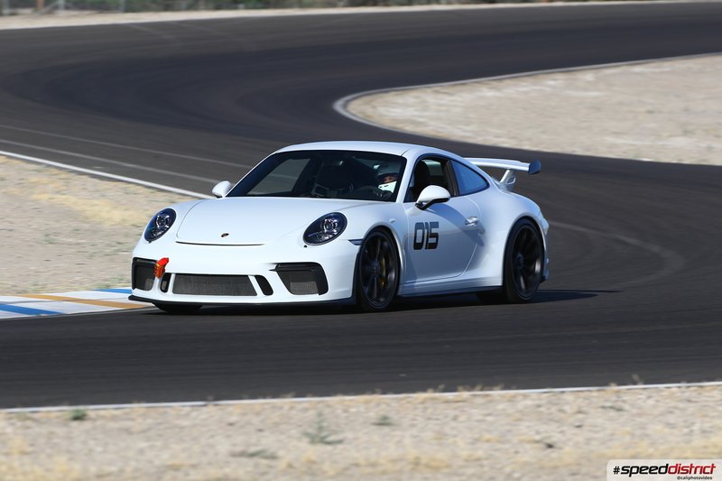 Porsche 911 GT3 RS white