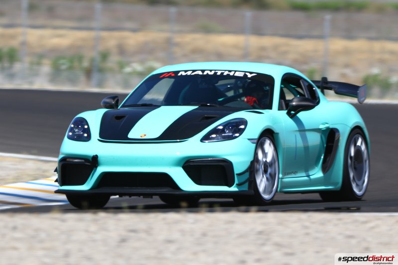 Porsche Cayman GT4