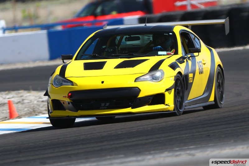 Porsche 911 GT3 Cup yellow