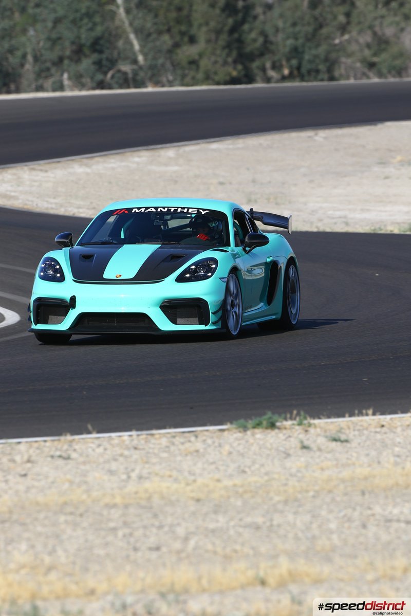 Porsche Cayman GT4 RS