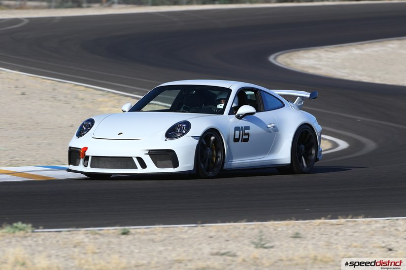 Porsche 911 GT3 RS white