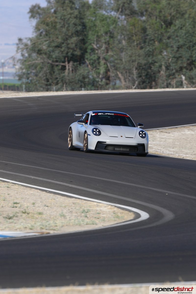 Porsche 911 GT3 RS white
