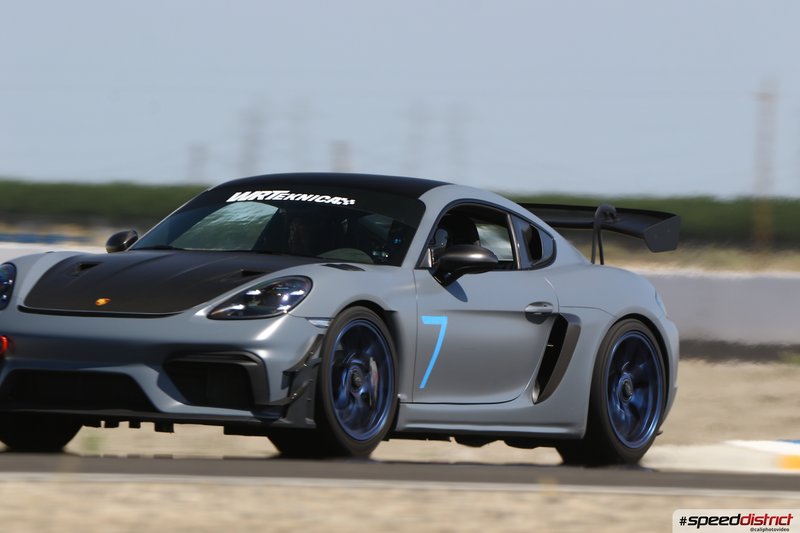 Porsche Cayman GT4