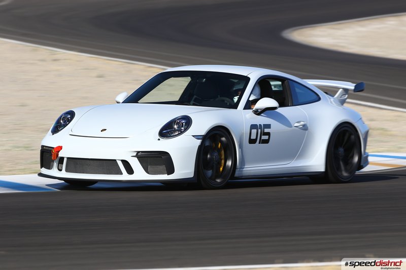 Porsche 911 GT3 RS white