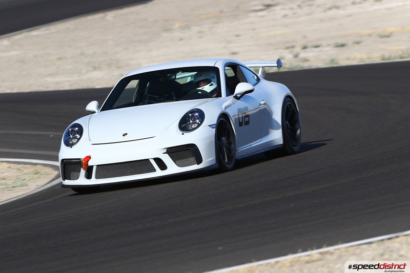 Porsche 911 GT3 RS white