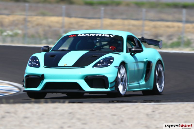 Porsche Cayman GT4