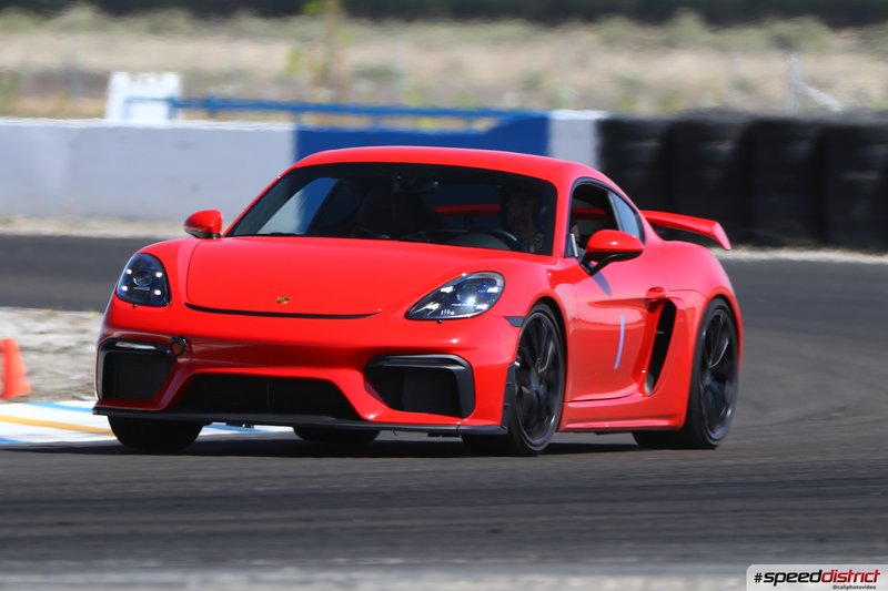 Porsche Cayman GT4