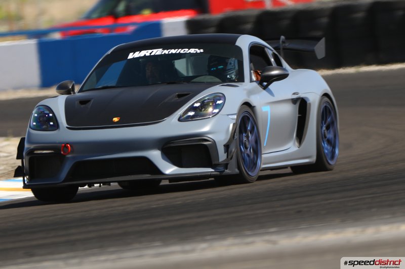 Porsche Cayman GT4