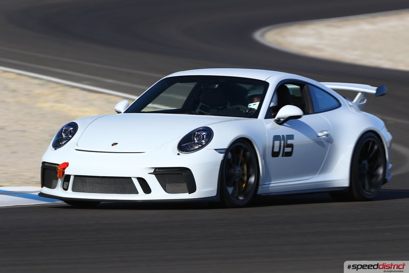 Porsche 911 GT3 RS white