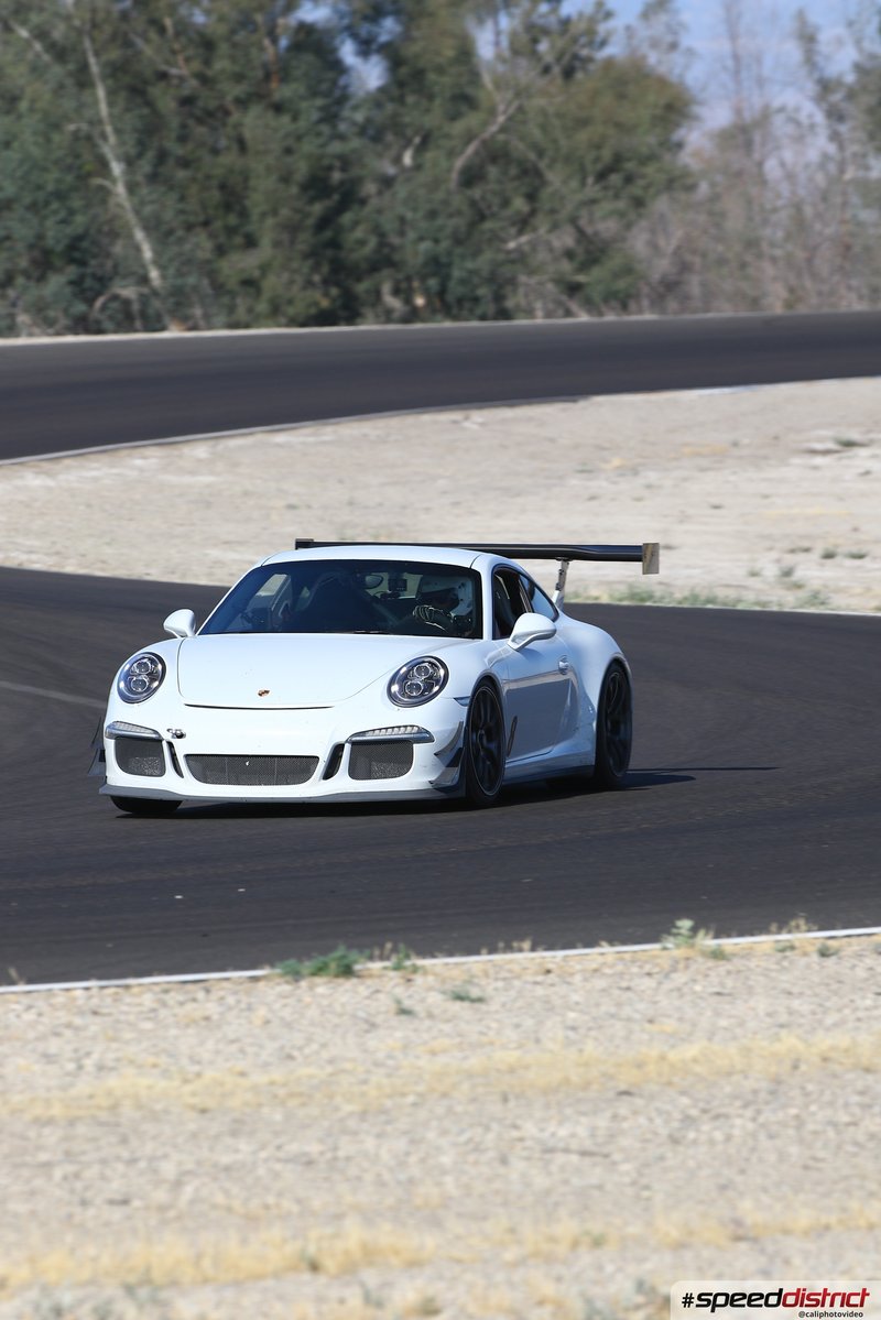 Porsche 911 GT3 RS white