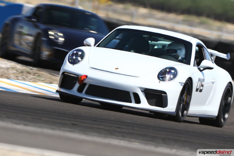 Porsche 911 GT3 RS white