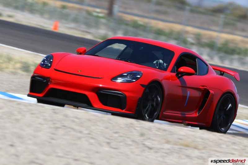 Porsche Cayman GT4
