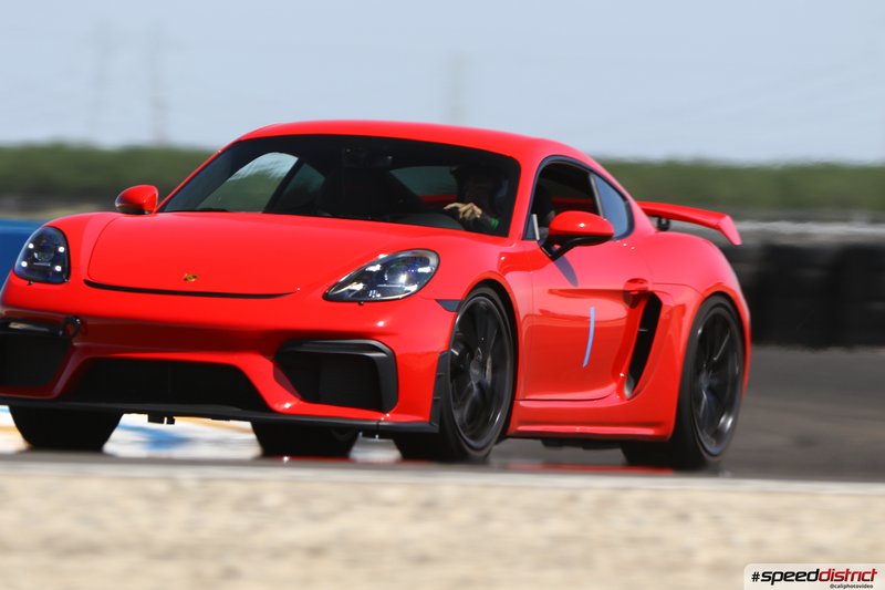 Porsche Cayman GT4