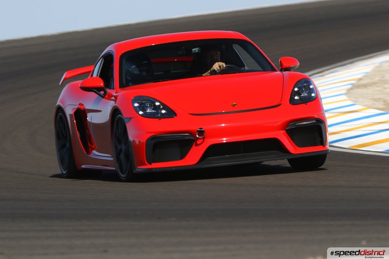 Porsche Cayman GT4