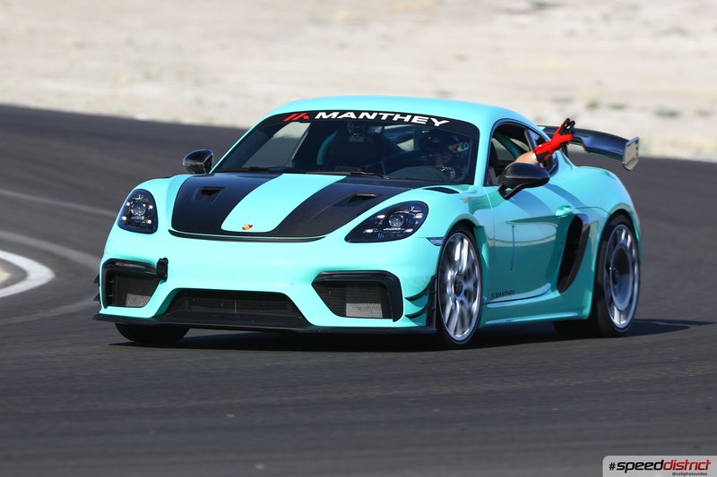 Porsche Cayman GT4