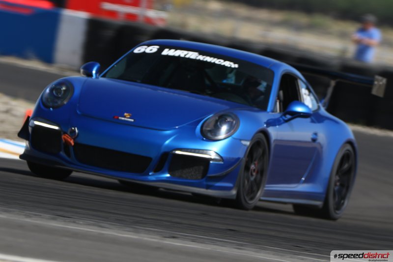 Porsche 911 GT3 RS blue