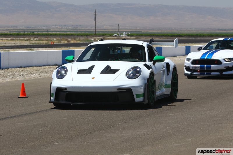 Porsche 911 GT3 RS white