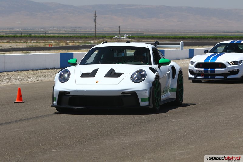 Porsche 911 GT3 RS white