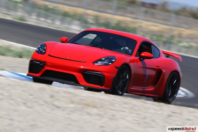 Porsche Cayman GT4